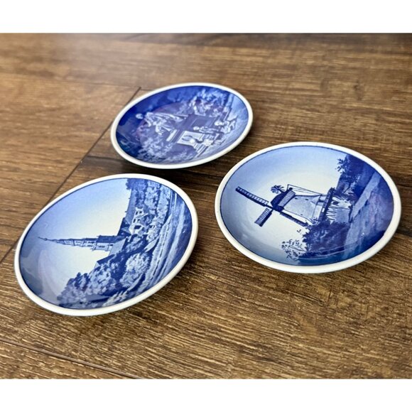 1950s Danish Miniature Souvenir Plates Set of 3 Windmill Church & H.C. Anderson - Picture 4 of 9